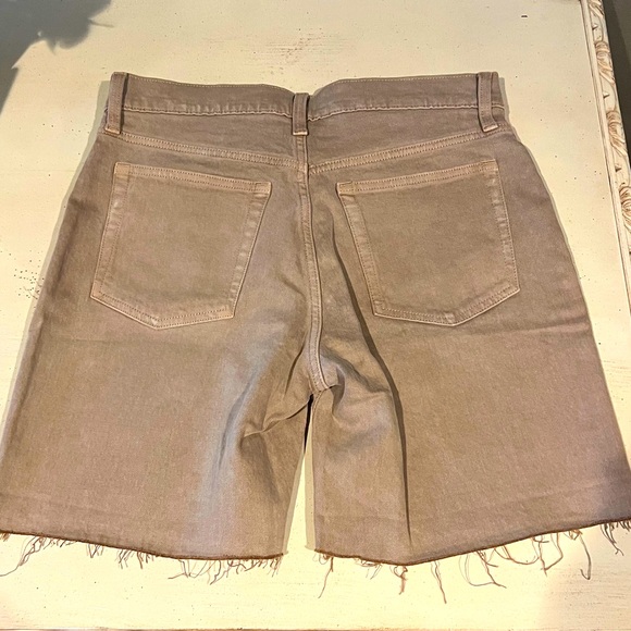 NWT GAP Cheeky Midi Denim Short High Rise - Picture 5 of 6